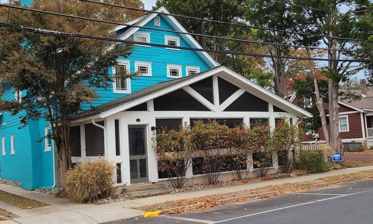 Rehoboth Beach House | 1.5 BLKS TO OCEAN 2 HOUSE COMPOUND-8BRs/5.5BA-LUXURY AT THE BEACH