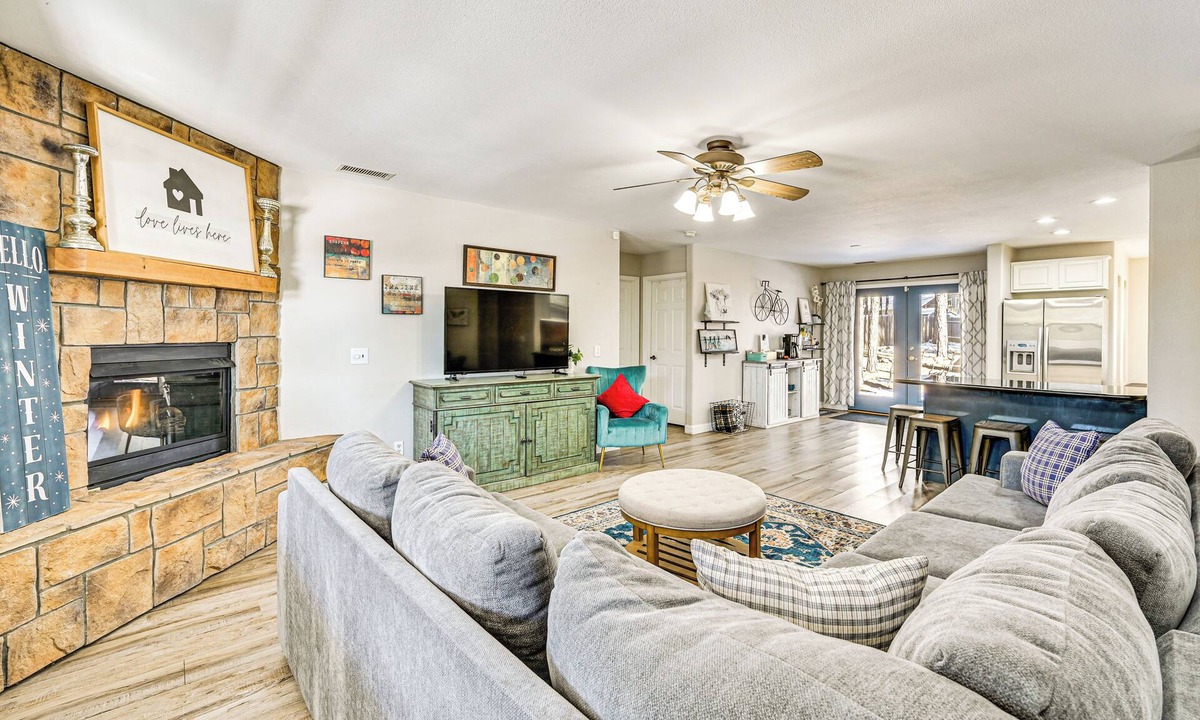 Flagstaff House | 1 Mi to NAU: High-Country Home w/Gorgeous Views!