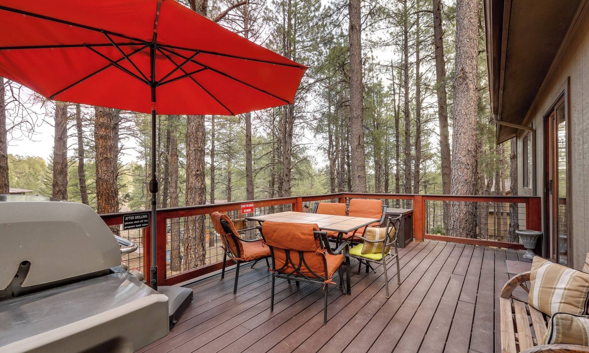 Kachina Village Cottage | 10 Mi to Downtown Flagstaff: Home w/EV Charger