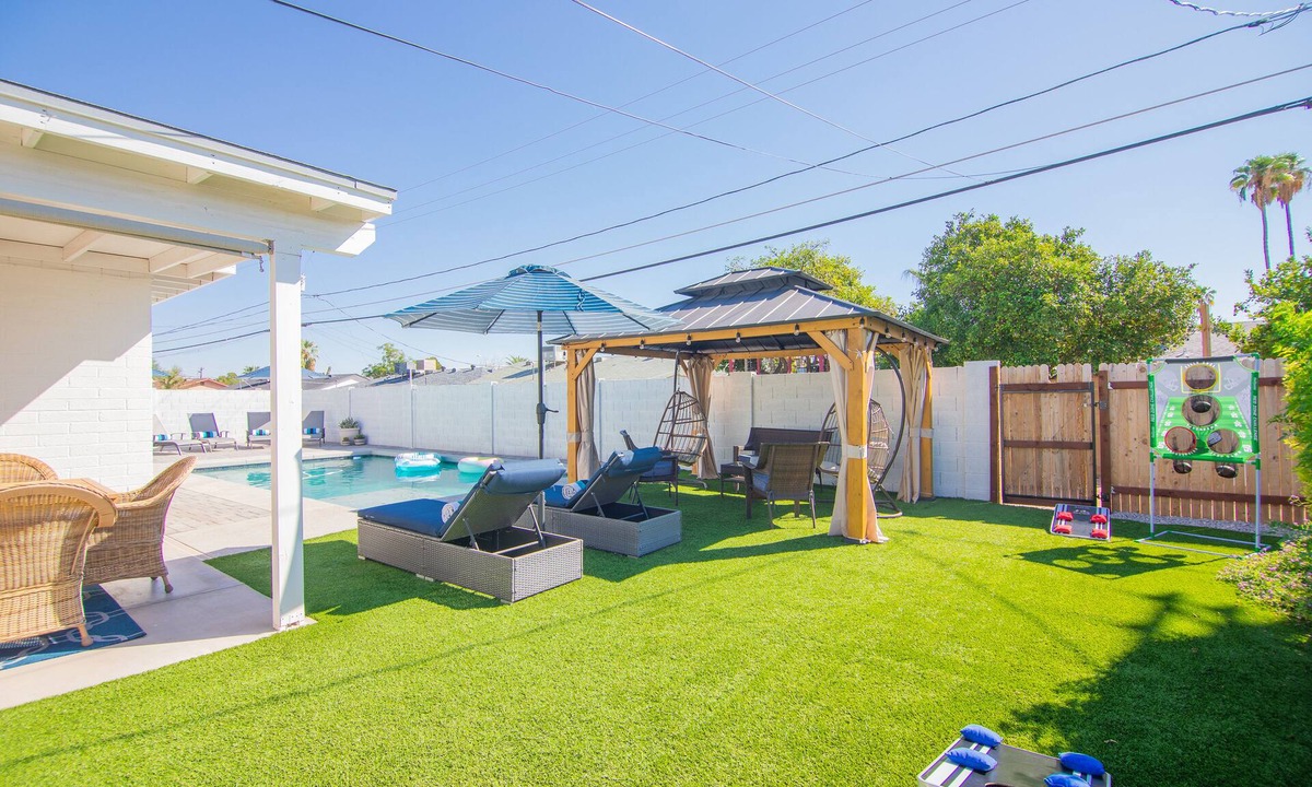 Cox Heights House | 10 minutes to Old Town! Heated pool, hot tub and game room