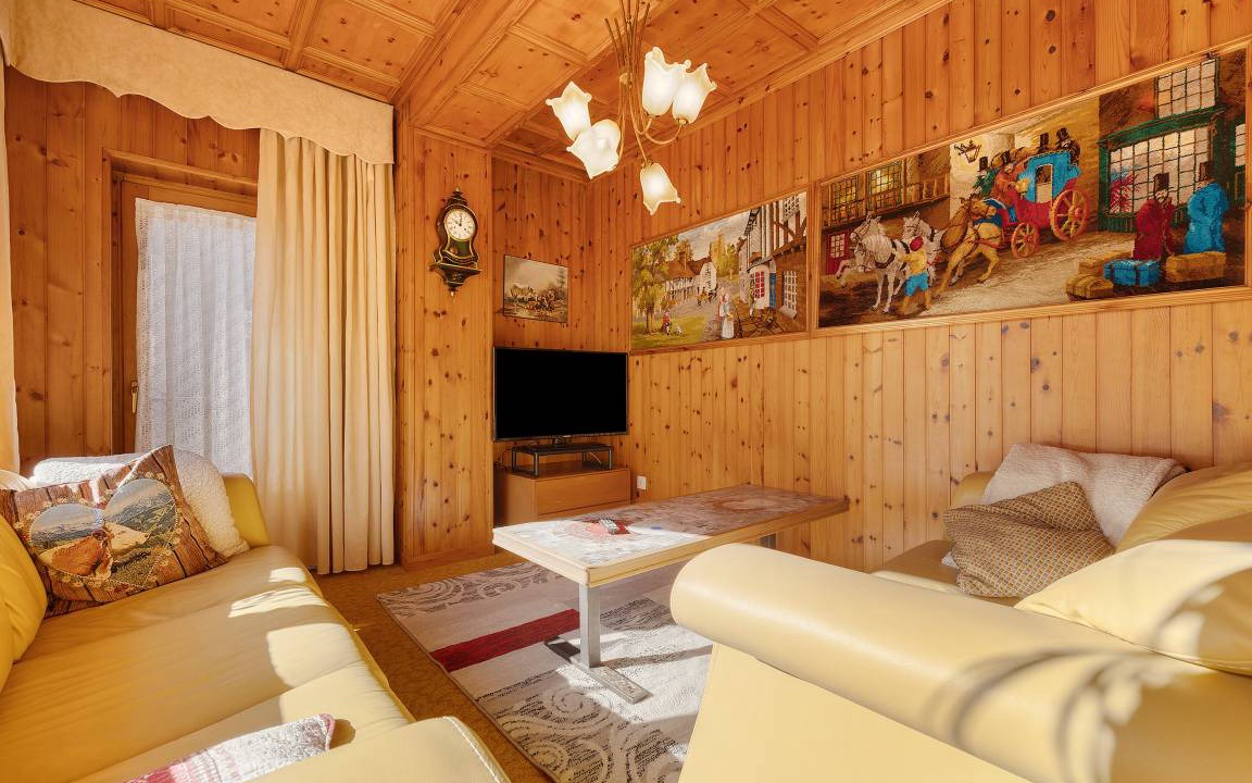 Roncone Apartment | 100 m² Apartment ∙ 2 bedrooms ∙ 4 guests