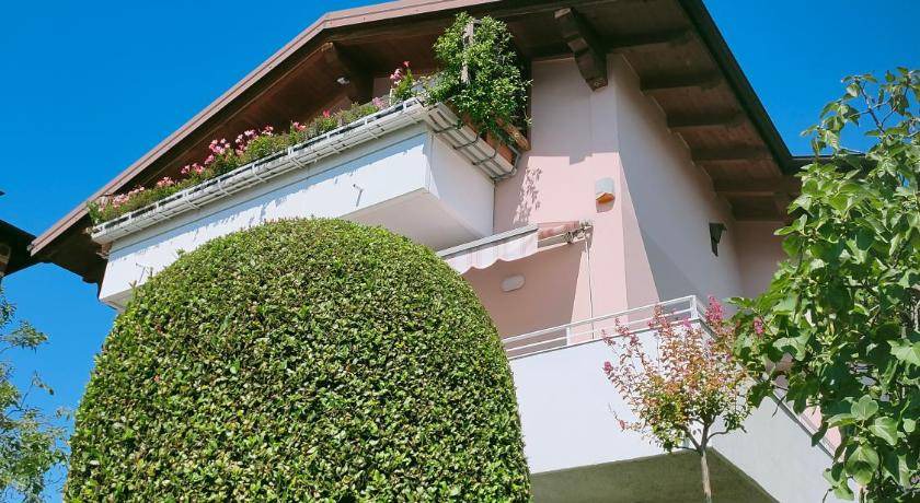 Trento Apartment | 100 m² Apartment ∙ 3 bedrooms ∙ 6 guests