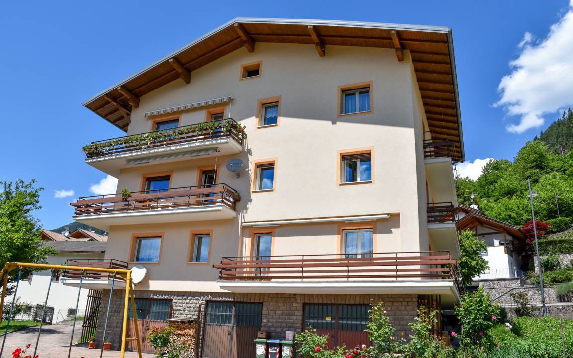 Tesero Apartment | 100 m² Apartment ∙ 4 bedrooms ∙ 6 guests