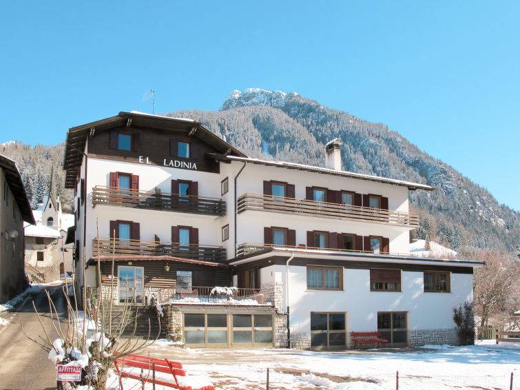 Moena Apartment | 110 m² Apartment ∙ 3 bedrooms ∙ 8 guests