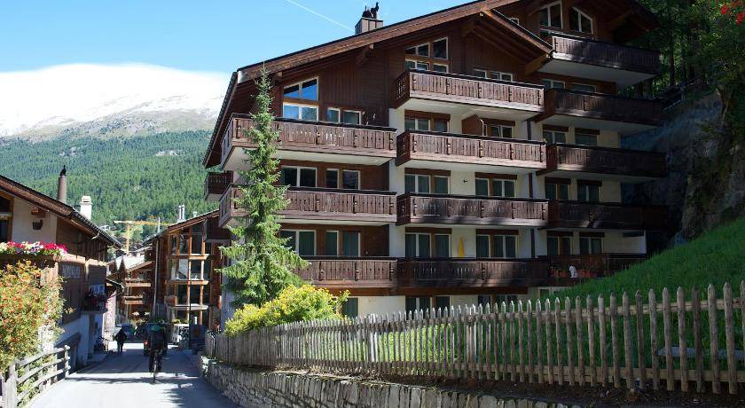 Zermatt Apartment | 110 m² Apartment ∙ 3 bedrooms ∙ 6 guests