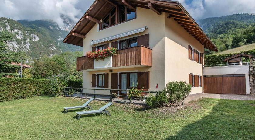 Dorsino Apartment | 115 m² Apartment ∙ 3 bedrooms ∙ 8 guests