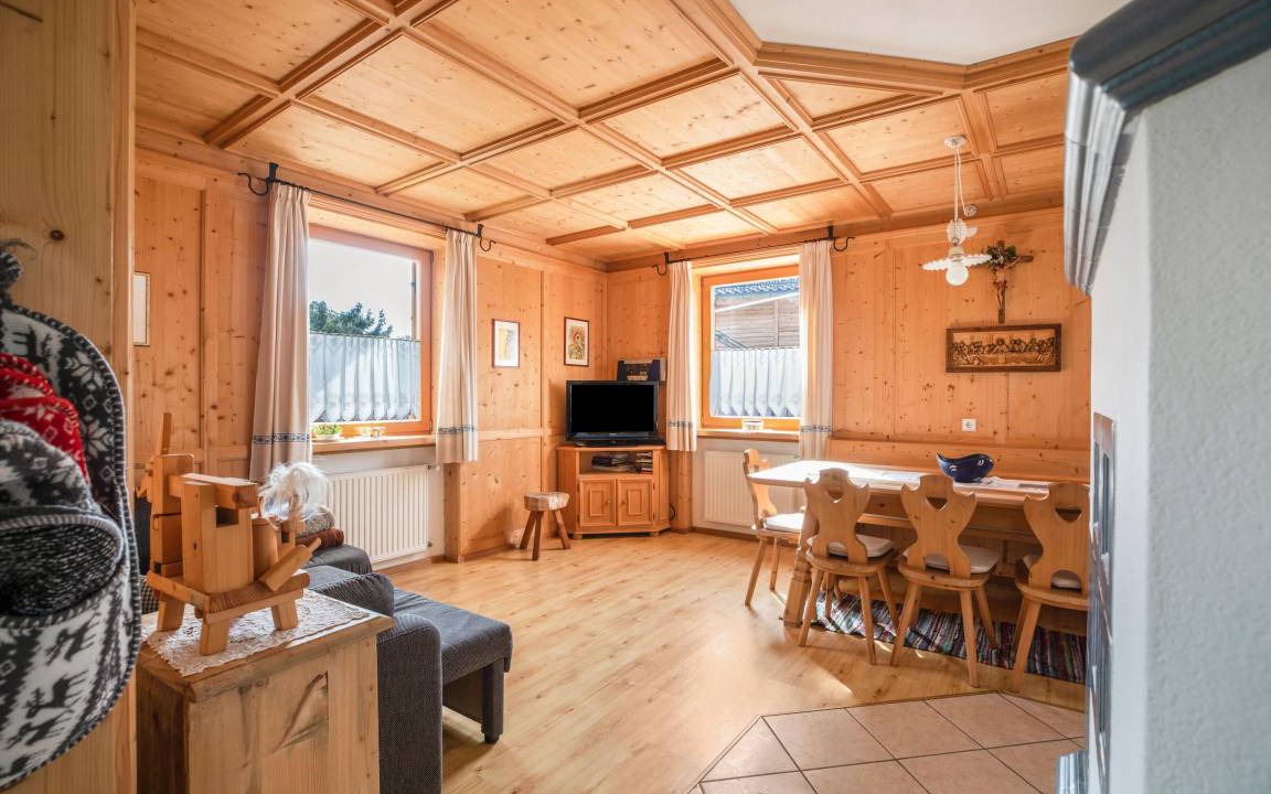 Mendel Pass House | 120 m² House ∙ 2 bedrooms ∙ 5 guests