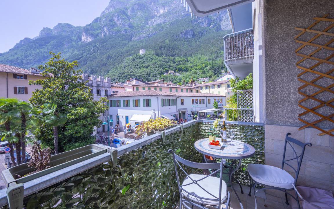 Riva del Garda Apartment | 130 m² Apartment ∙ 4 bedrooms ∙ 8 guests