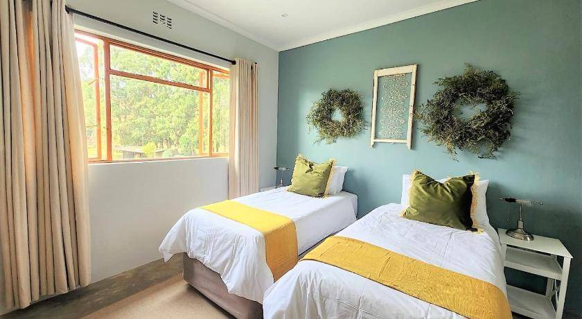 Nottingham Road House | 150 m² House ∙ 3 bedrooms ∙ 6 guests