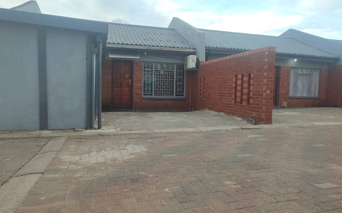 Newcastle Apartment | 175 m² Apartment ∙ 4 bedrooms ∙ 8 guests
