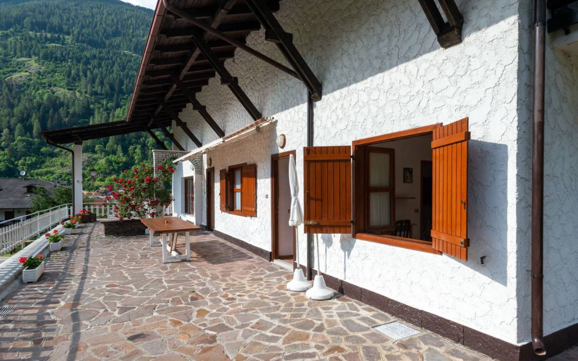 Pellizzano Villa | 180 m² Villa ∙ 1 bedroom ∙ 8 guests