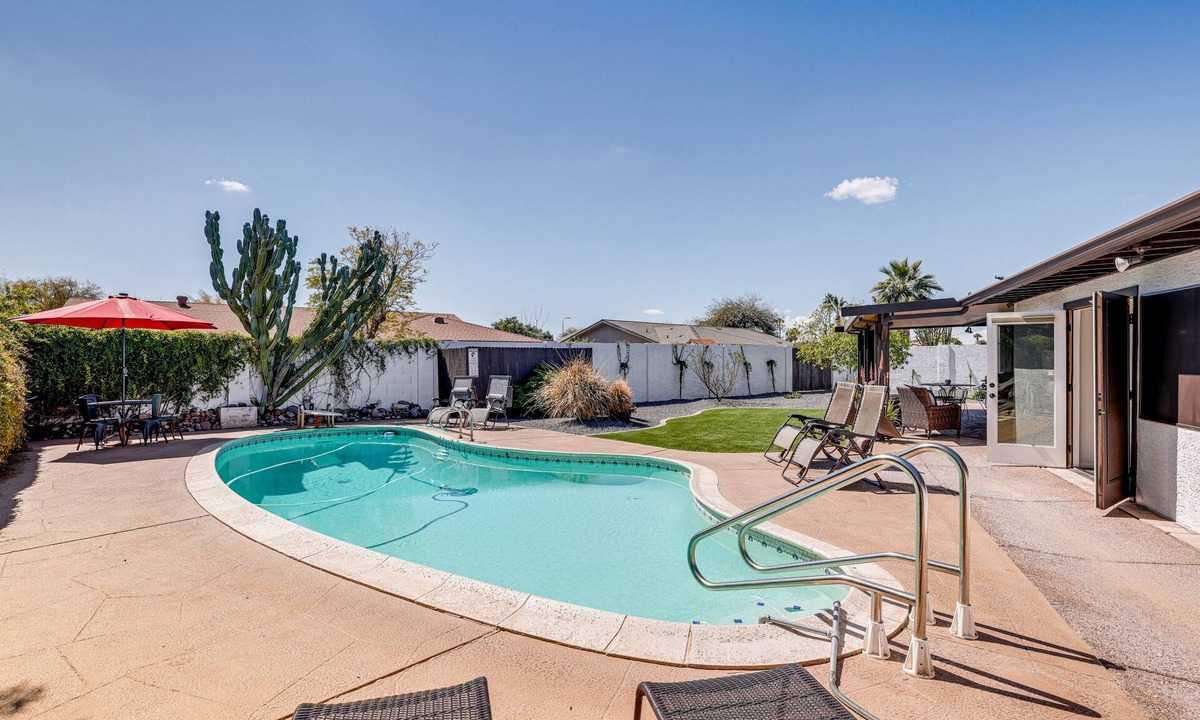 Village Grove House | 2 Mi to Old Town Scottsdale: Home w/Pool Table!