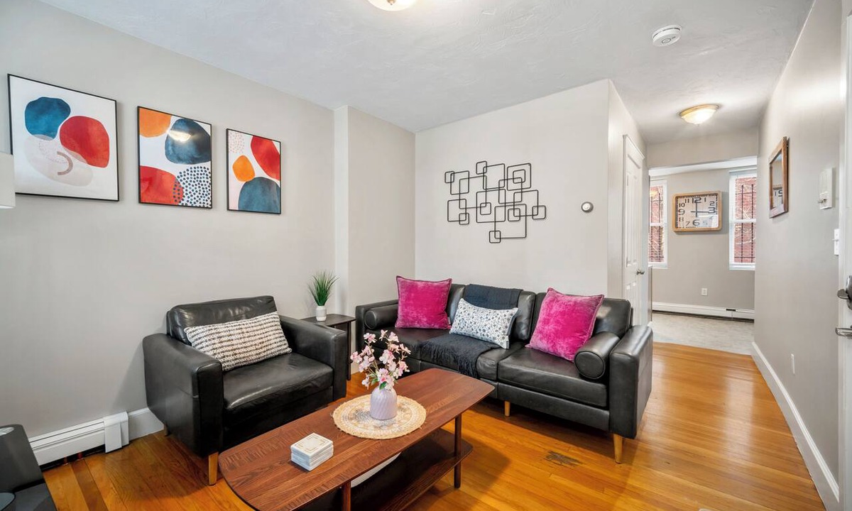 North End Apartment | 2brm/1bath heart of North End Boston