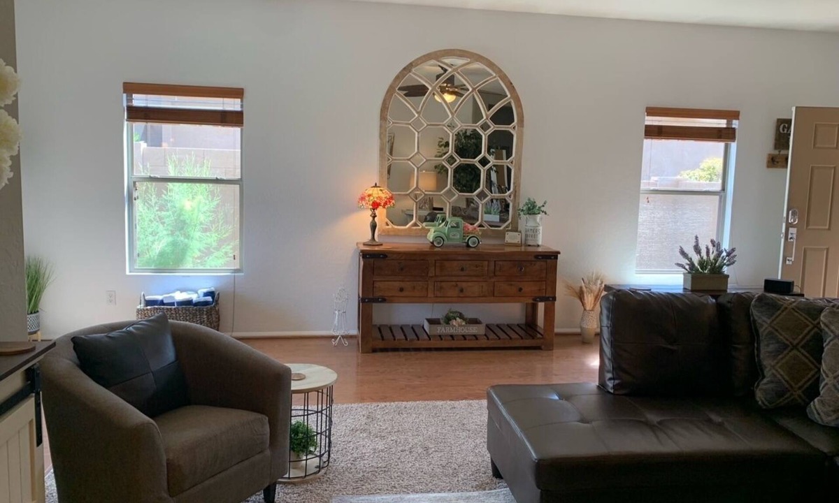 Litchfield Manor House | 3 Bedroom Home with Pool, close to MLB Spring Training