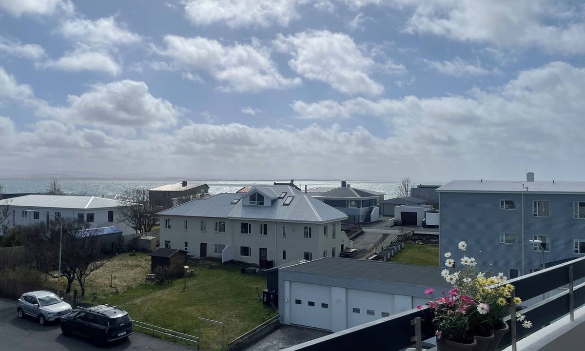 Reykjavik Apartment | 3-bedroom ocean view apartment in charming Seltjarnarnes perfect for relaxing