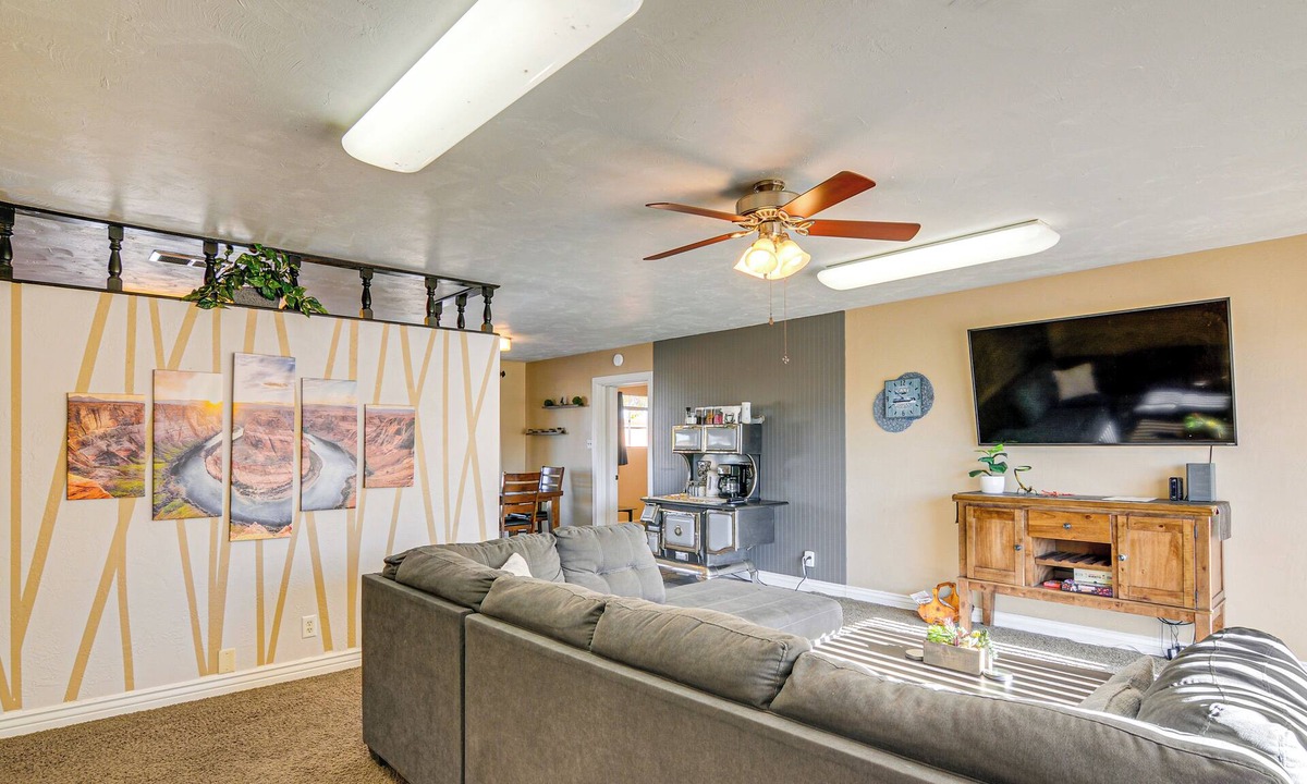Page Cottage | 3 Mi to Glen Canyon Dam: Home w/Fenced Yard