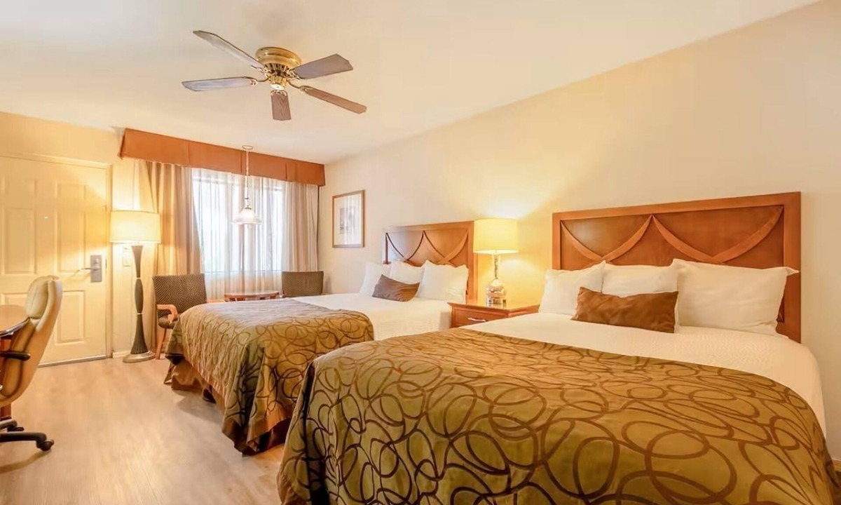 Yuma Townsite Hotel | 3 Rooms | Walk to Historic District | Outdoor Pool & Gym Facility