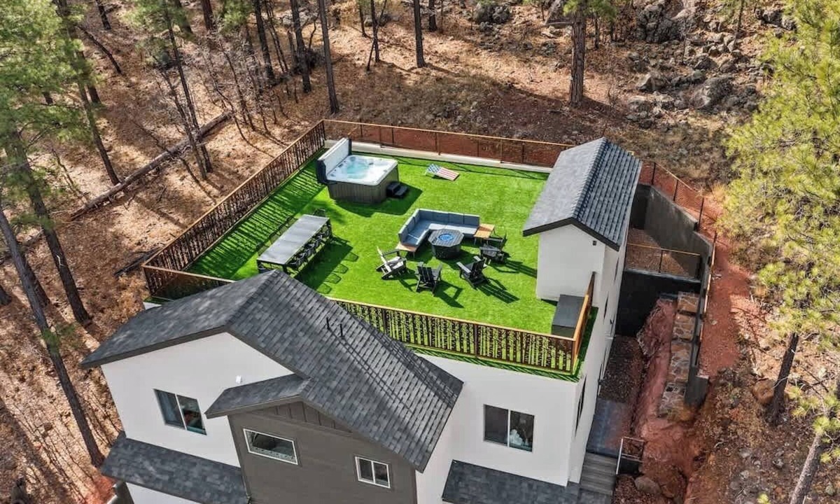 Flagstaff House | 360 Rooftop Views | New Build | AC | Hot Tub | Lux