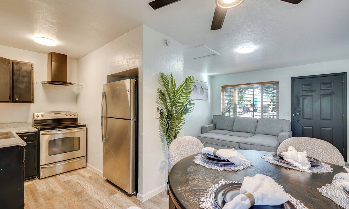 Tucson House | 4 Mi to Dtwn & Gem Show! Pet-Friendly Tucson Home