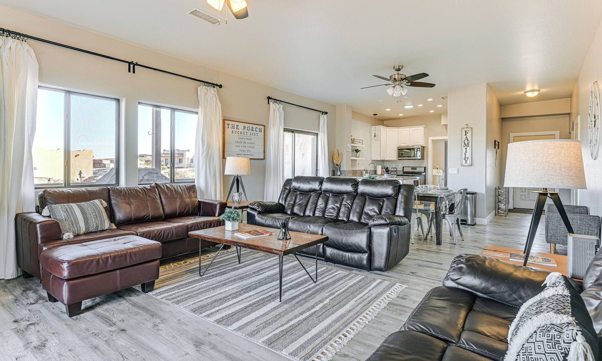 Greenehaven House | 4 Mi to Lake Powell: Retreat w/ Game Room!