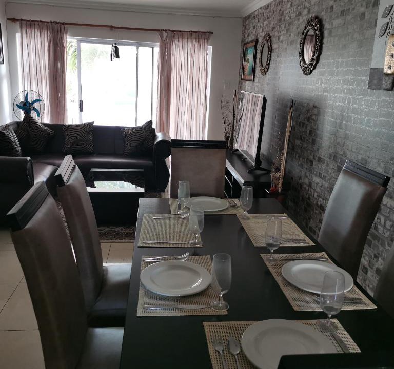Illovo Beach Apartment | 40 La Mer Beach Front Apartment