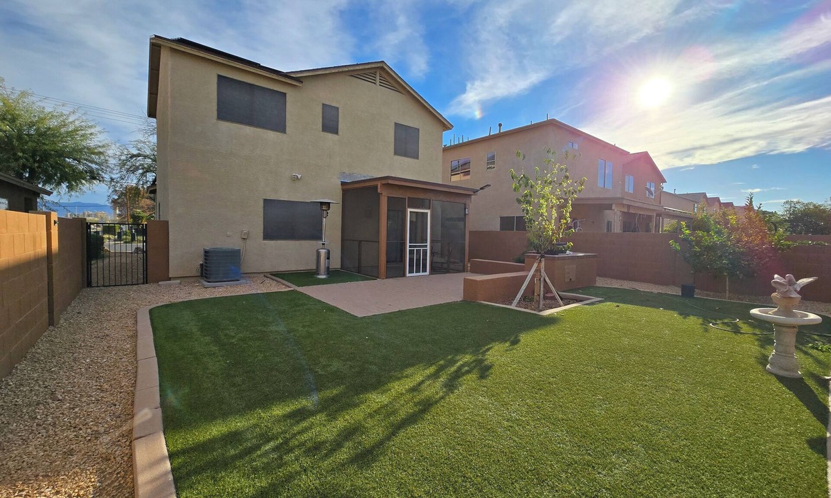 Tucson House | 4BR Home w/enclosed back yard near Kino Complex, airport & I-10 Pet Friendly