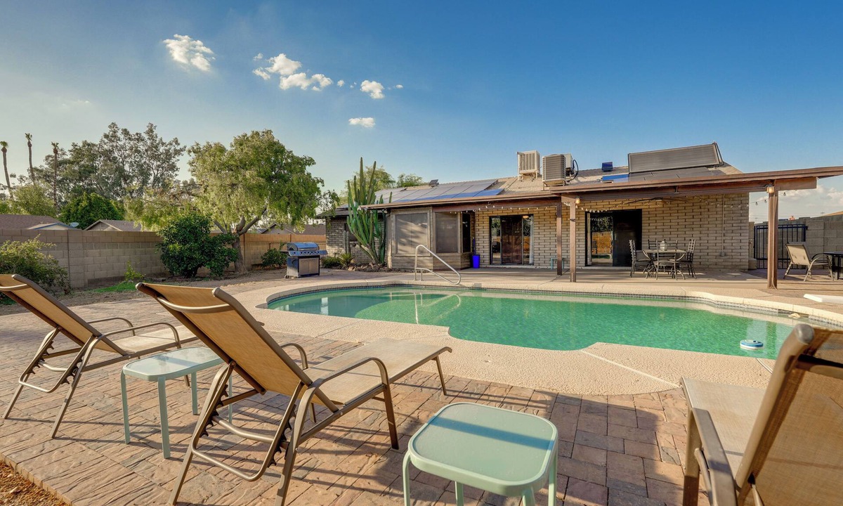 Tempe House | 5 Mi to ASU! Family Getaway w/Patio & Fire Pit