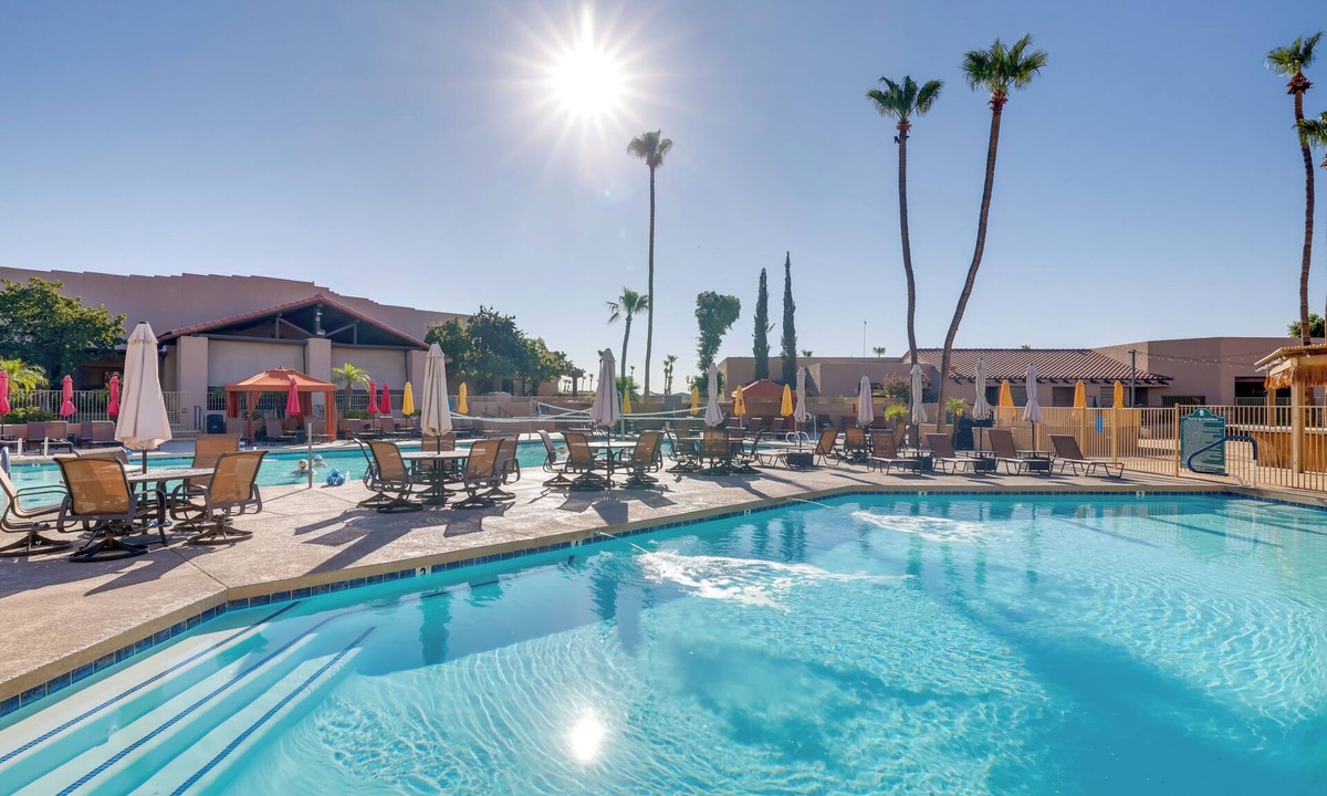 Surprise House | 5 Mi to Sun City: Snowbird Rental w/Pool Access