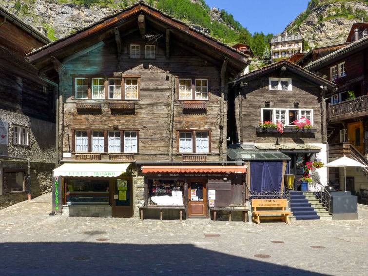 Zermatt Apartment | 52 m² Apartment ∙ 2 bedrooms ∙ 4 guests