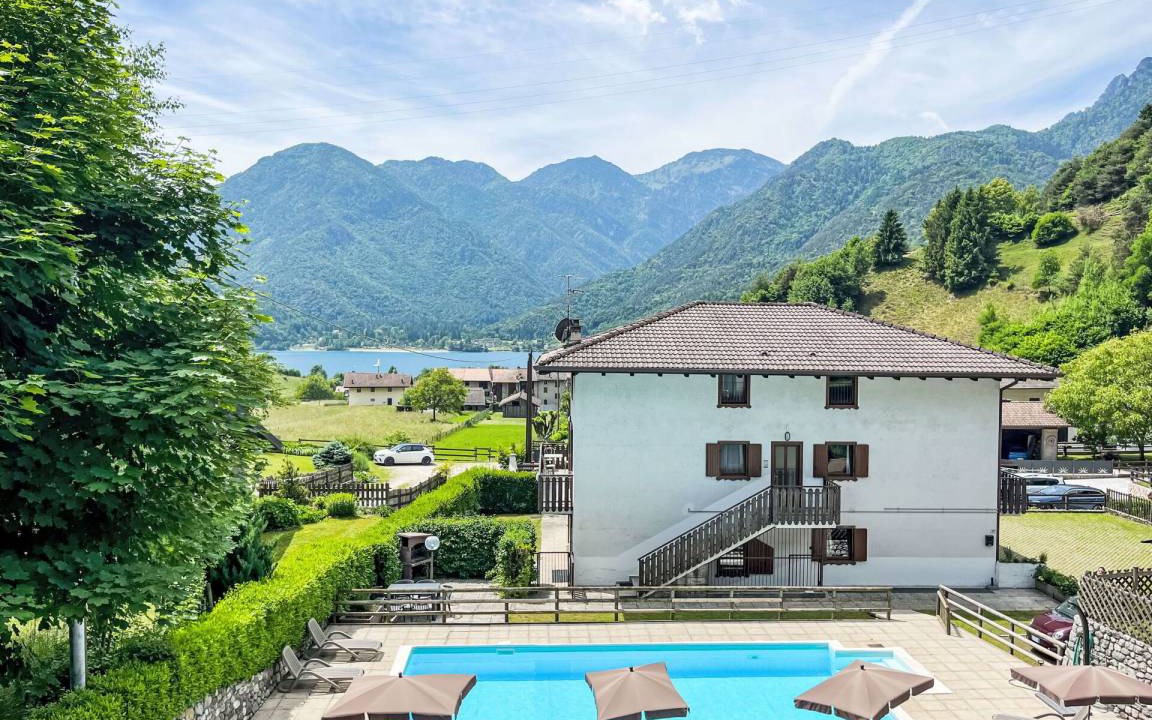 Mezzolago Apartment | 55 m² Apartment ∙ 2 bedrooms ∙ 5 guests