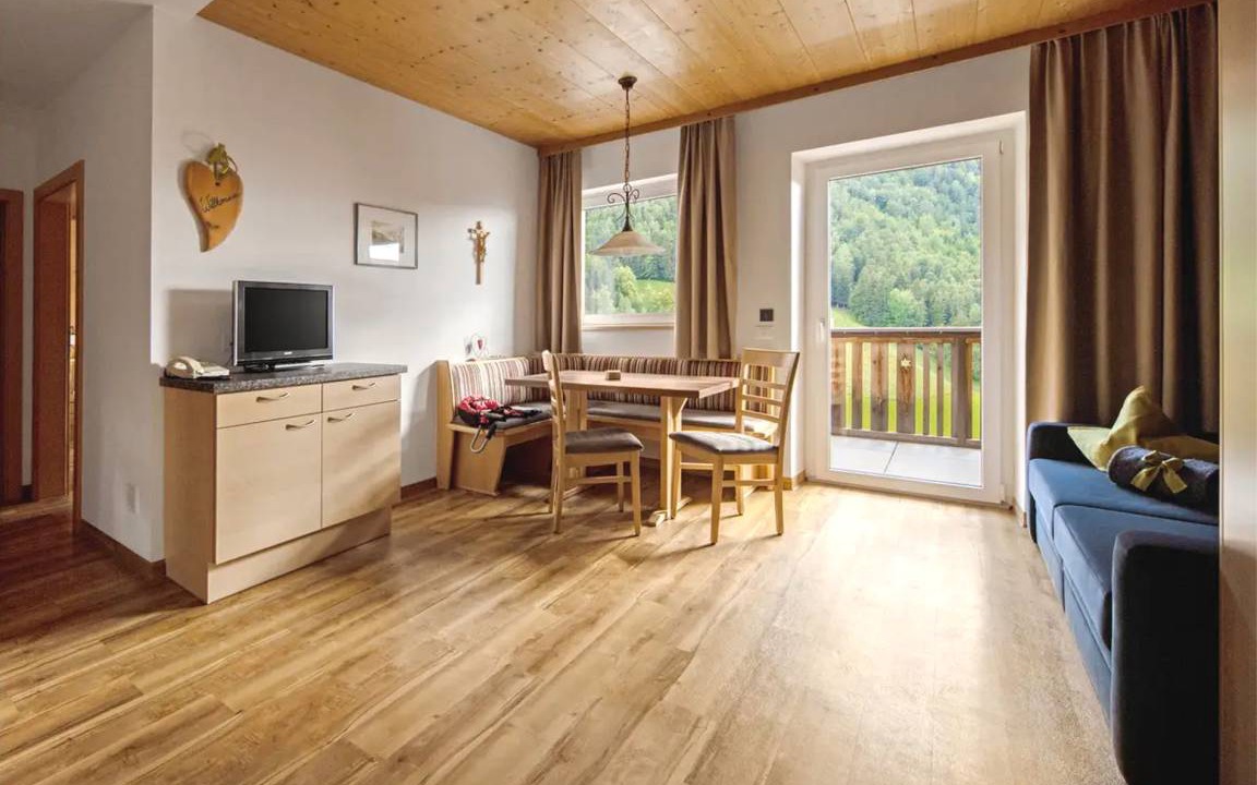 Collepietra Apartment | 55 m² Apartment ∙ 2 bedrooms ∙ 5 guests