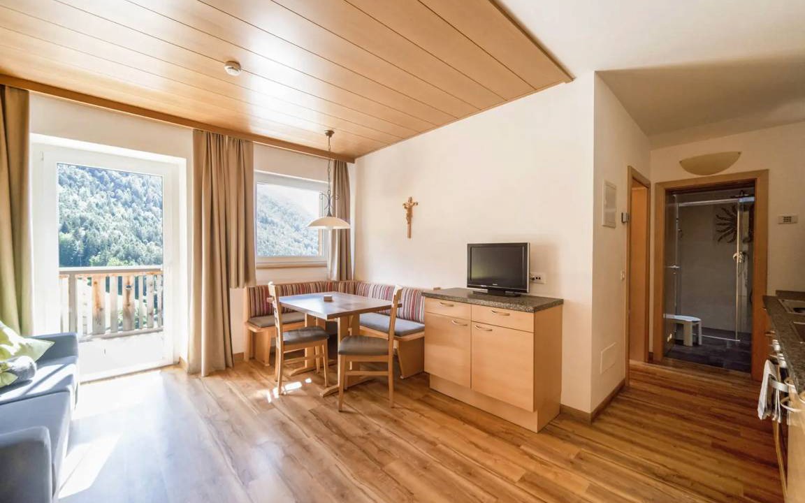 Collepietra Apartment | 55 m² Apartment ∙ 2 bedrooms ∙ 5 guests