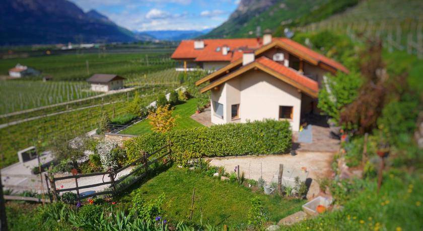 Salorno Apartment | 65 m² Apartment ∙ 2 bedrooms ∙ 5 guests