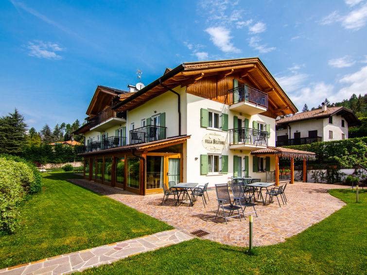 Ronzone Apartment | 70 m² Apartment ∙ 2 bedrooms ∙ 4 guests