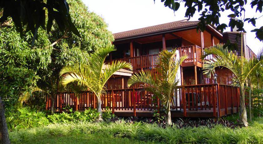 Monzi SH Bed & Breakfast | 80 m² Bed and breakfast ∙ 3 bedrooms ∙ 127 guests