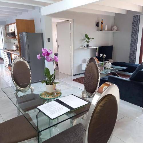 Waterfall Apartment | 94 m² Apartment ∙ 2 bedrooms ∙ 5 guests