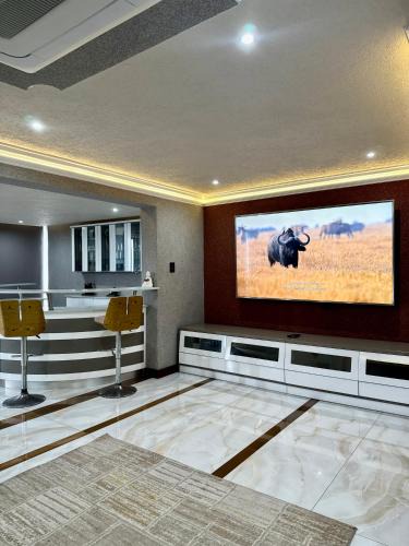 Durban Point Apartment | Accommodation Front - Extraordinary 6 Sleeper Overlooking The Ocean