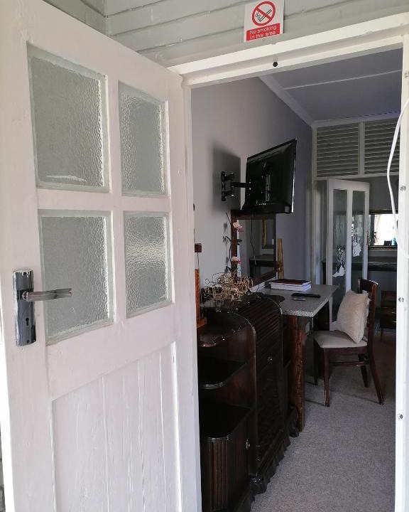 Estcourt Apartment | Adirondack Inn