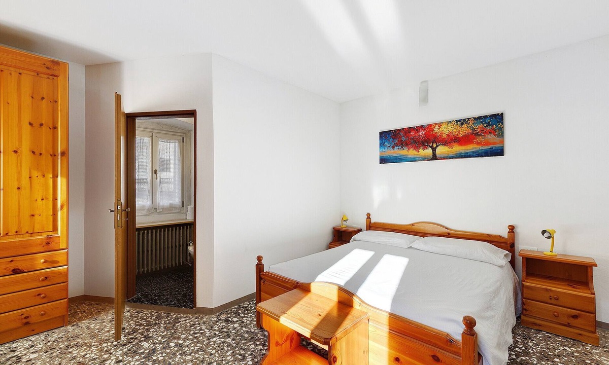 Lorenzago di Cadore Apartment | Albergo Trieste – Room '6' with Mountain View and Wi-Fi