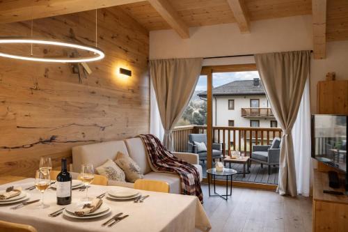 Dosso Veronza Apartment | ALPINE LOFT - Residence Veronza con piscina, Dolomiti Affitti