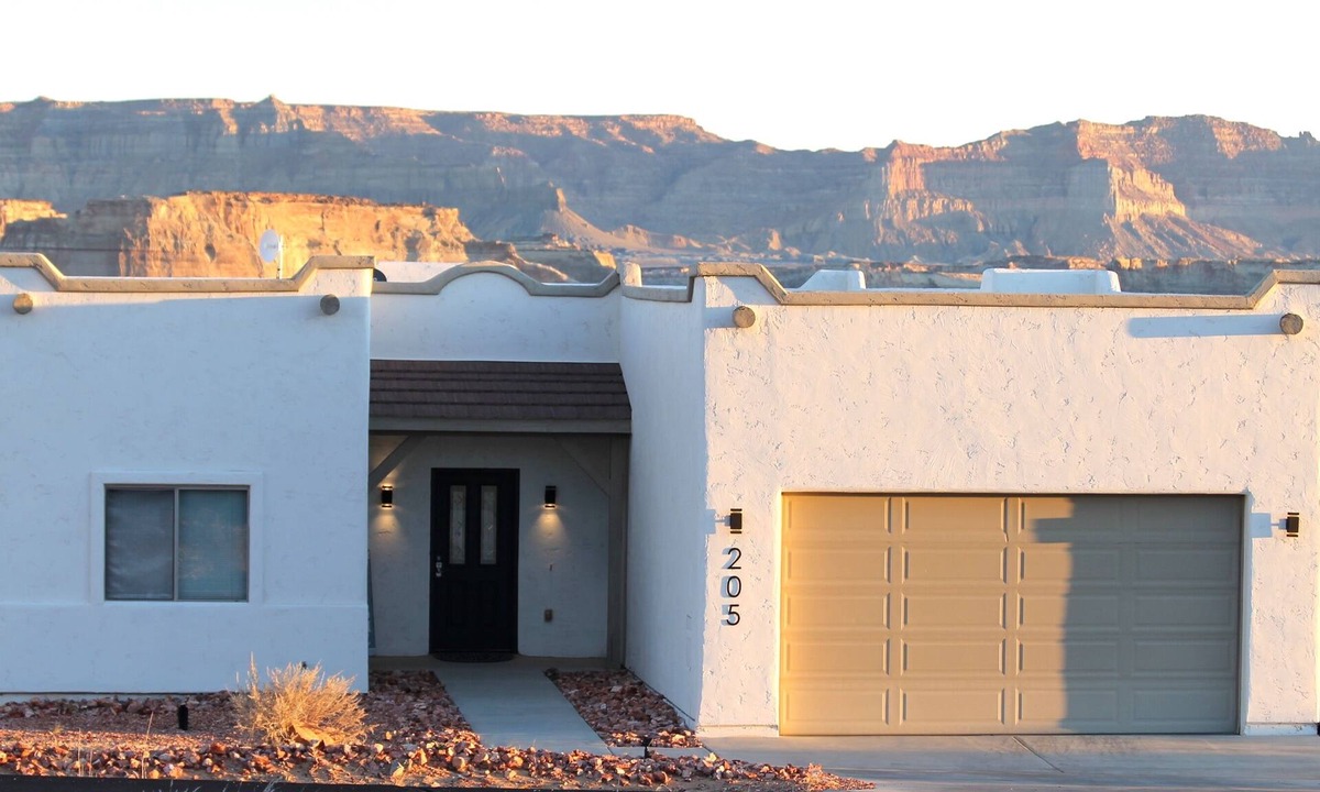 Greenehaven House | Amazing Lake Powell Views, Scenic location, dark sky area, and boat parking