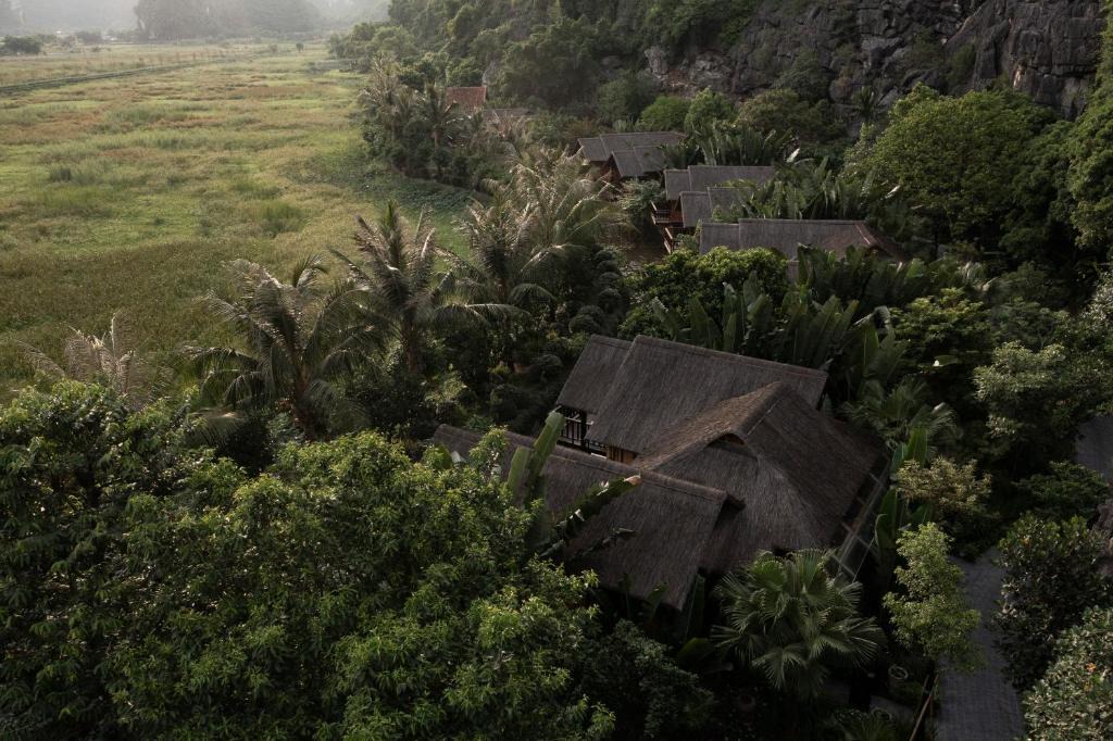 Hoa Lu Resort | An Hideaway Resort