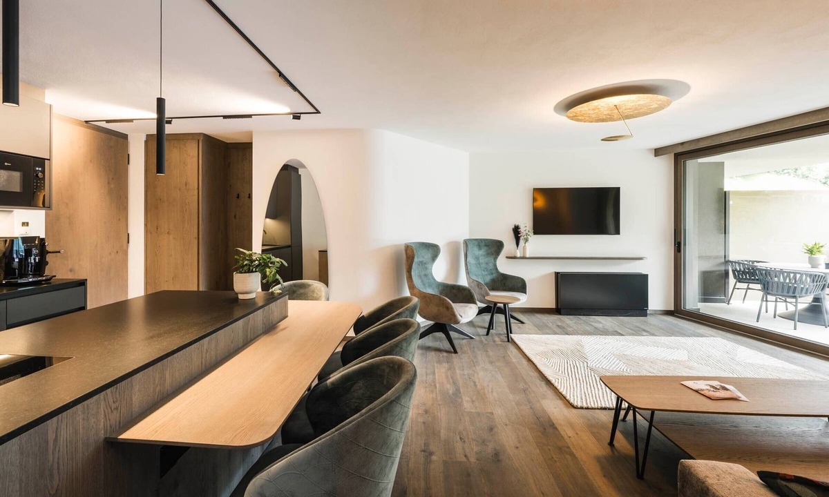 San Leonardo in Passiria Apartment | Apartment 'Les Ovis Comisana' – Opening May 2026 with Private Jacuzzi