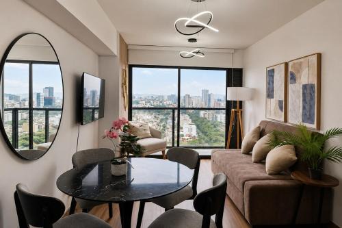 La Victoria Apartment | Apartment 2503 Free Parking 2 Bedrooms with Work Area