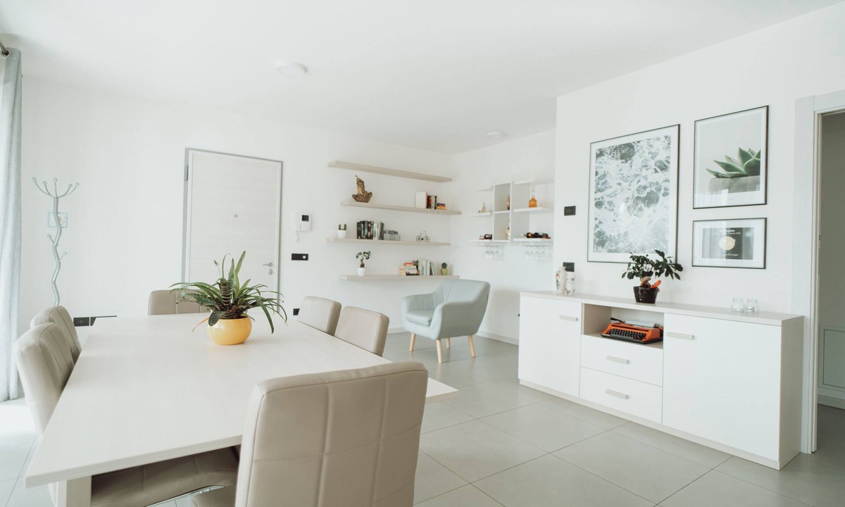 Susa Apartment | Apartment a stone's throw from the lake