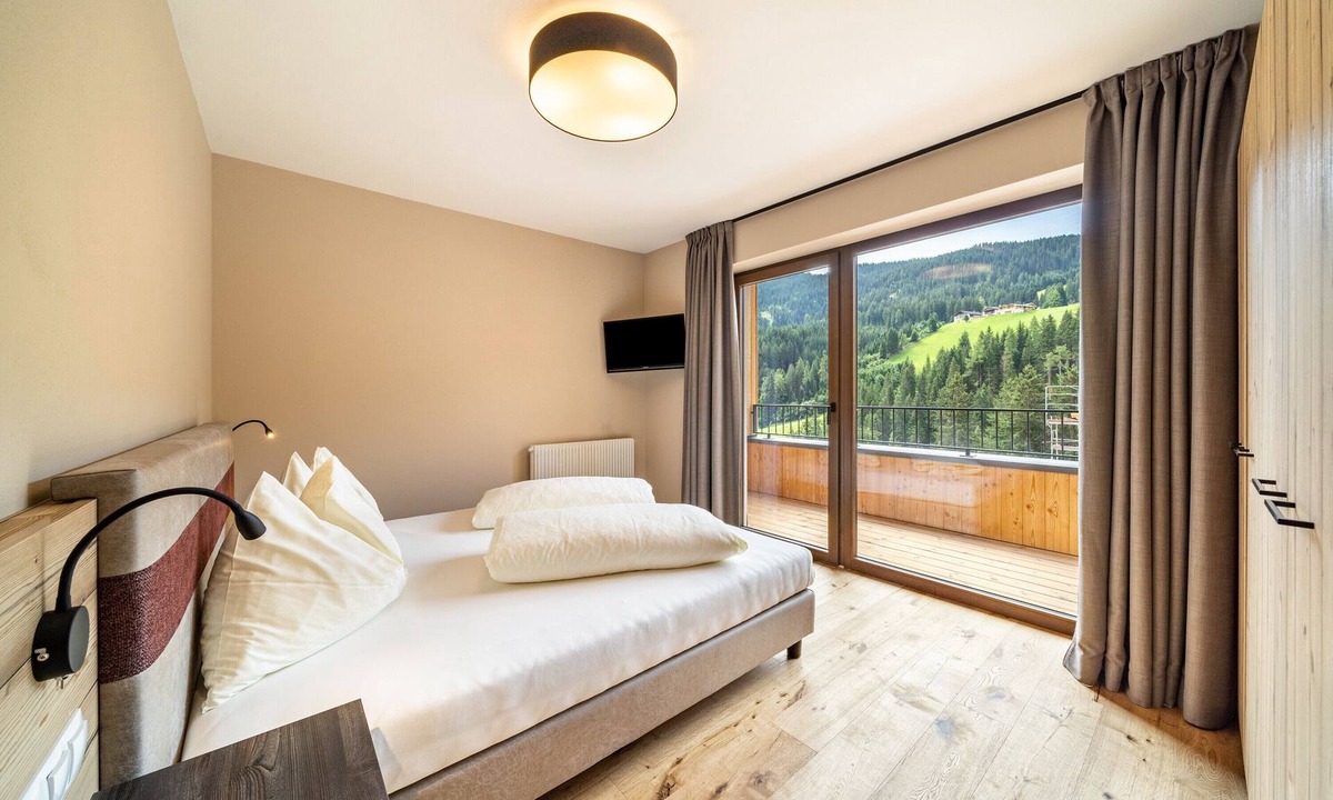 Racines Apartment | Apartment 'Alpenspitz Jaufen' with Mountain View, Shared Garden & Wi-Fi