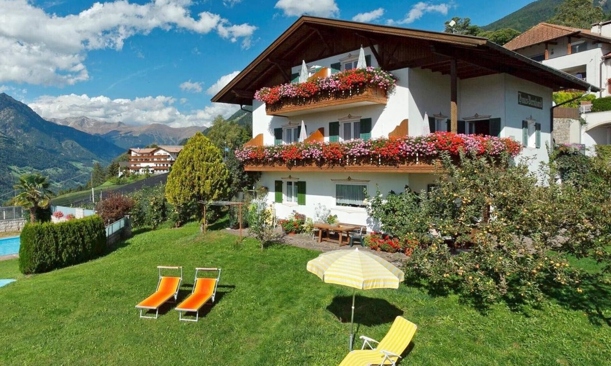 Schenna Apartment | Apartment 'Haus Bernhard A' with Mountain View, Balcony and Wi-Fi