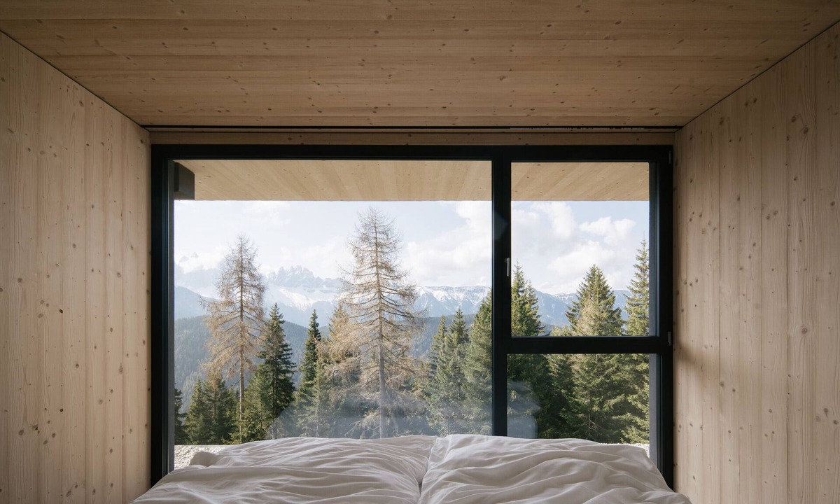 Bressanone Apartment | Apartment Hotel "Anders Mountain Suites 1" with Private Sauna, Slope Access & Wi-Fi