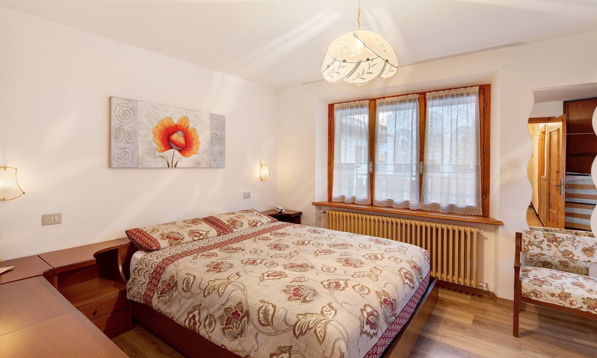 Valtellina Apartment | Apartment 'A Due Passi Valdidentro' near Ski Lifts with Mountain View & Wi-Fi
