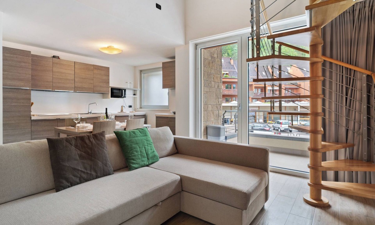 Ponte Arche Apartment | Apartment 'Jubilant' with Mountain View, Balcony and Air Conditioning